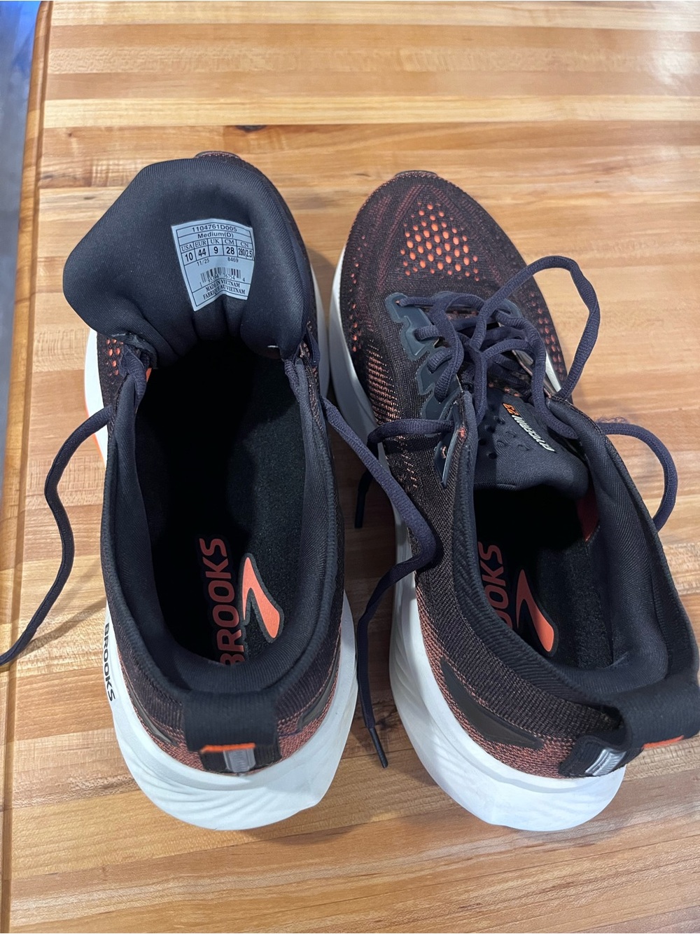 Brooks Men's Black and Orange Glycerin 23 running shoes